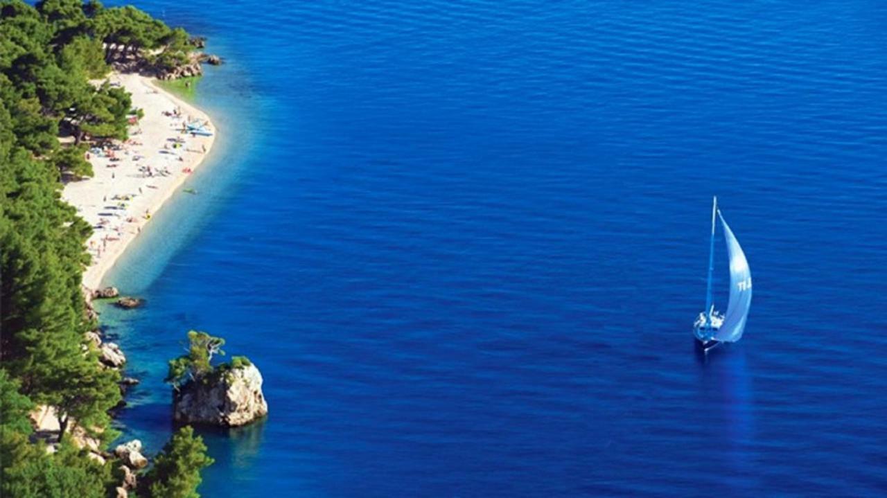 Holiday Home Aspalathos - With Free Parking, Near The Beach, A Few Minutes' Walking Distance To The Unesco Palace Split Exterior foto